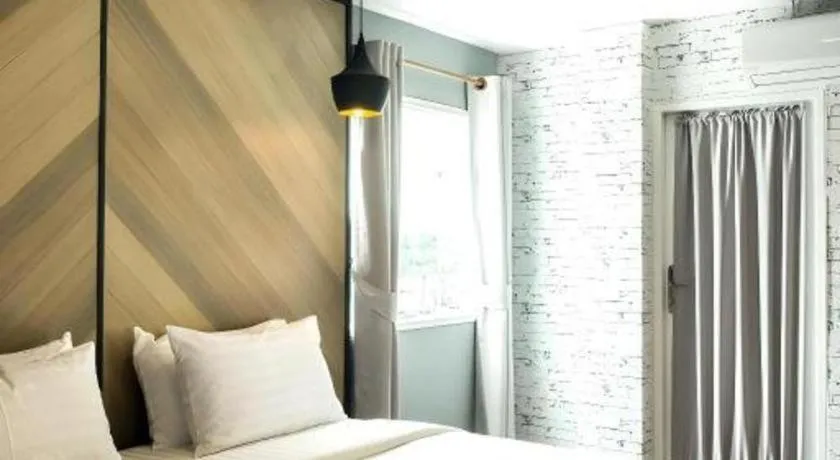 Bed in The Circle Hotel