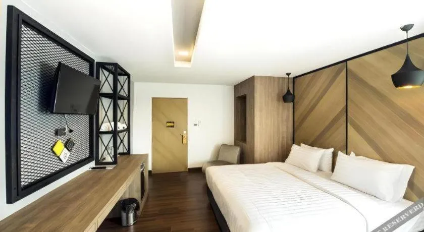 Bed in The Circle Hotel