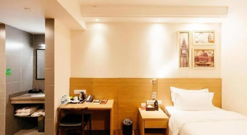 Bed in T Social Hotel Guangzhou Railway Station Branch