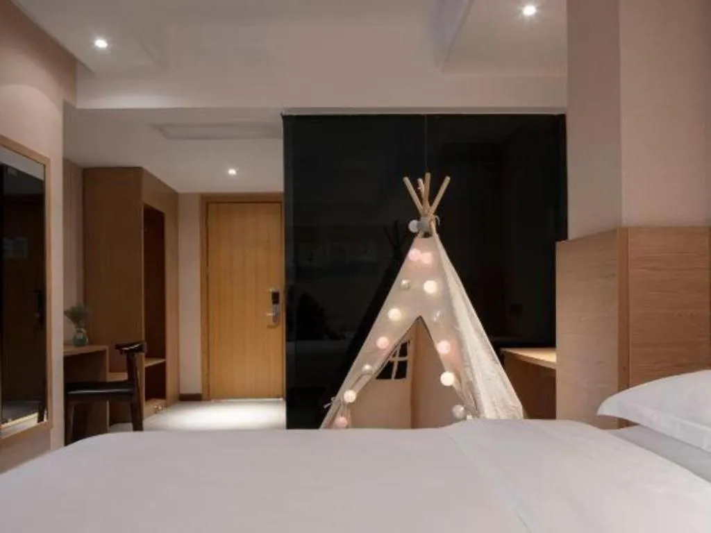 Bed in T Social Hotel Guangzhou Railway Station Branch