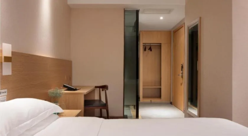 Bed in T Social Hotel Guangzhou Railway Station Branch