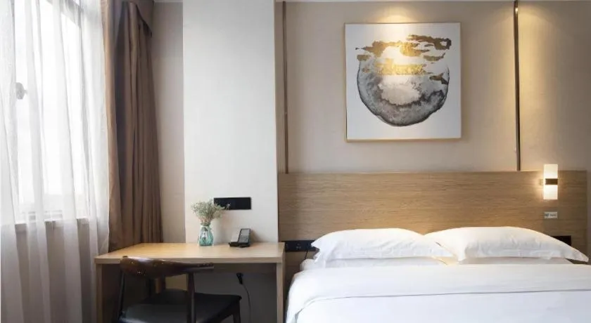 Bed in T Social Hotel Guangzhou Railway Station Branch