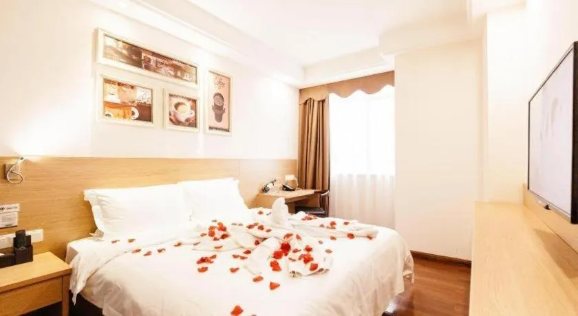 Bed in T Social Hotel Guangzhou Railway Station Branch