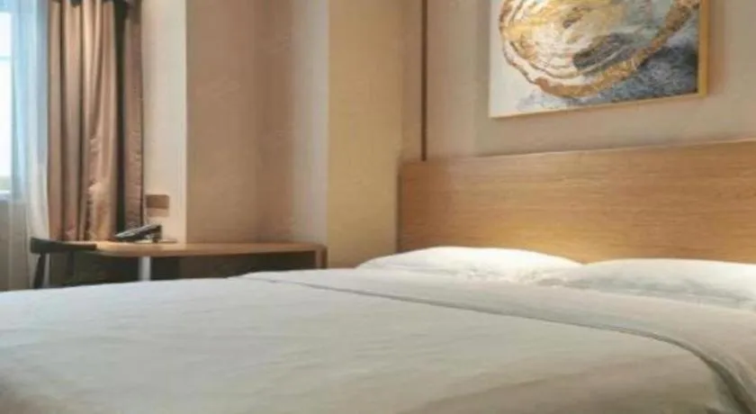 Bed in T Social Hotel Guangzhou Railway Station Branch