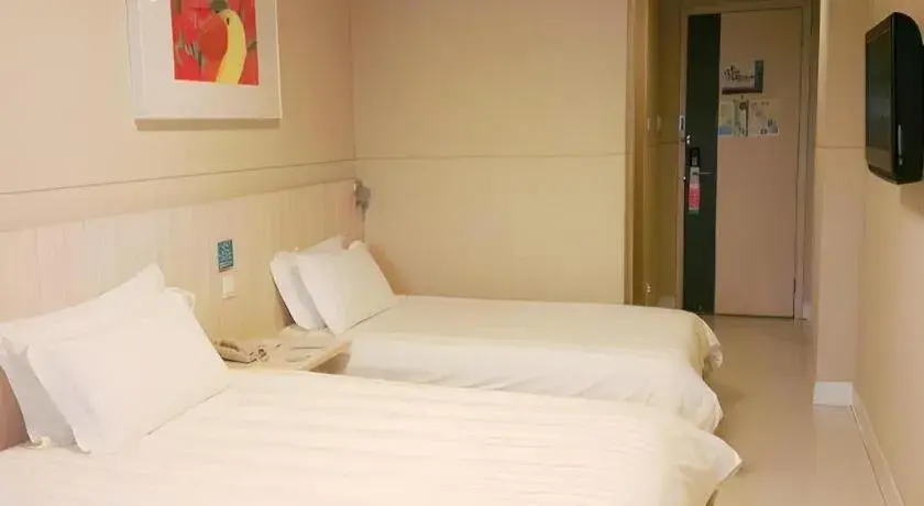 Bed in Jinjiang Inn Shanghai Tongji University Bed in Jinjiang Inn Shanghai Tongji University