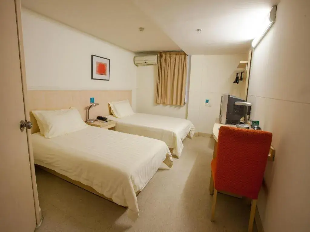 Bed in Jinjiang Inn Shanghai Tongji University Bed in Jinjiang Inn Shanghai Tongji University