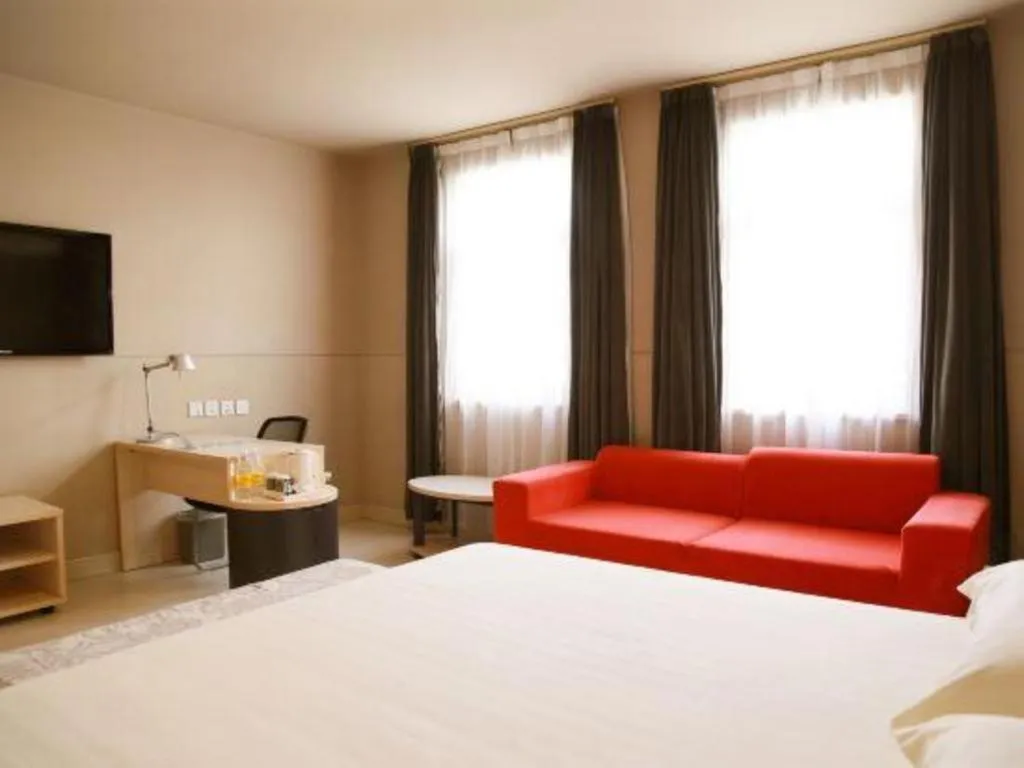 Bed in Jinjiang Inn Yueyang Railway Station