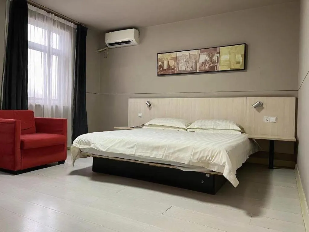 Bed in Jinjiang Inn Yueyang Railway Station