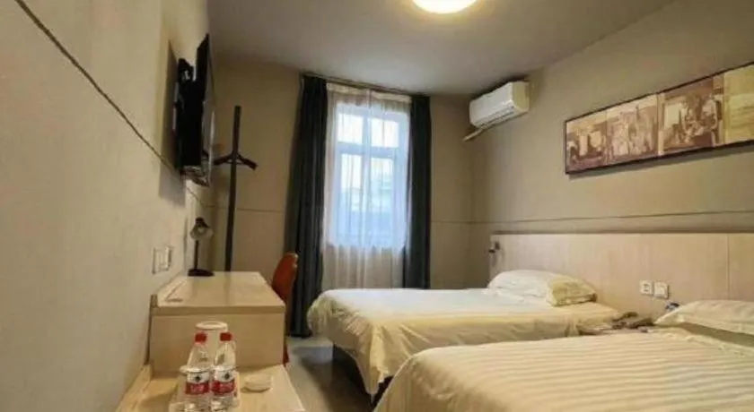 Bed in Jinjiang Inn Yueyang Railway Station