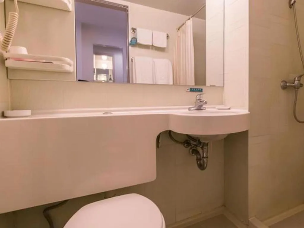 Jinjiang Inn Xi'an Dayan Tower Xiaozhai Metro Station