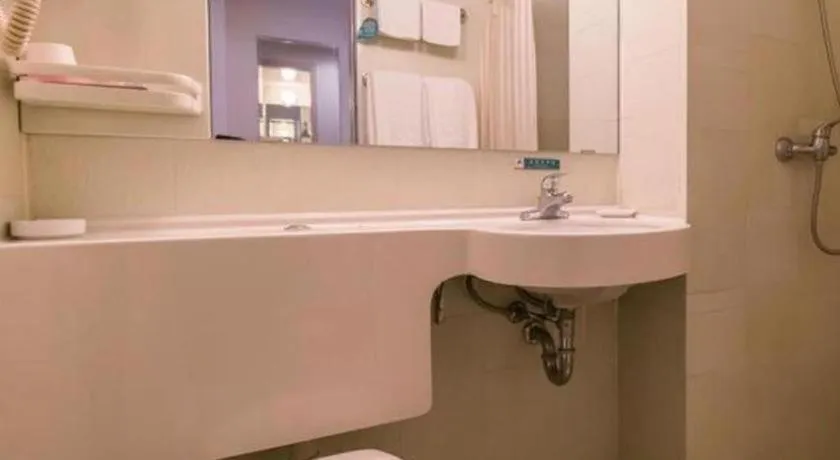 Jinjiang Inn Xi'an Dayan Tower Xiaozhai Metro Station