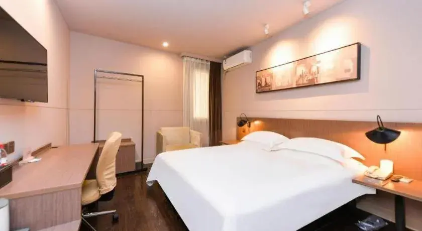 Bed in Jinjiang Inn Select Shanghai Zhangjiang High Tech Park Branch Bed in Jinjiang Inn Select Shanghai Zhangjiang High Tech Park Branch