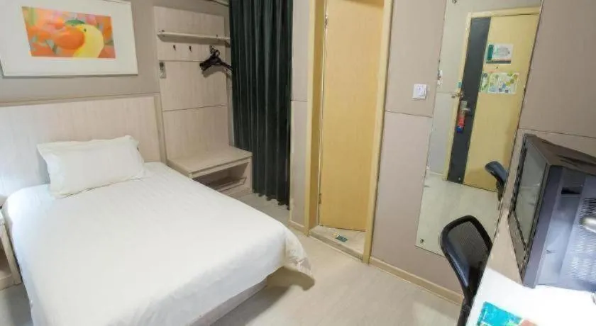 Bed in Jinjiang Inn Select Shanghai Expo Park Dezhou Road