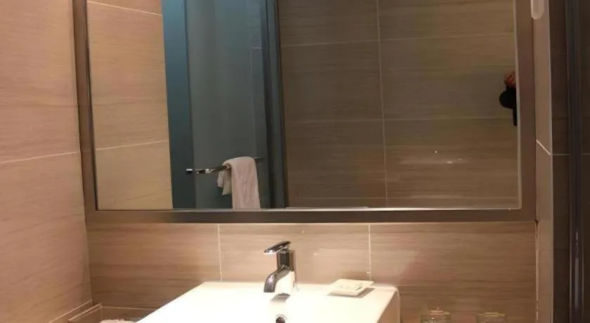 Metropolo Hotel Wuchuang Jiangtan Jiyuqiao Metro Station