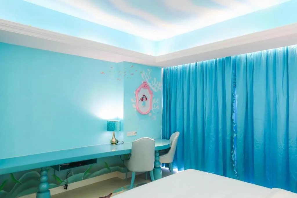 Bed in Mangrove Tree Resort World Qingdao