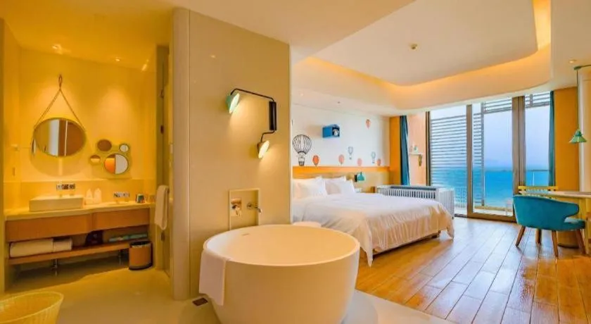 Bed in Mangrove Tree Resort World Qingdao