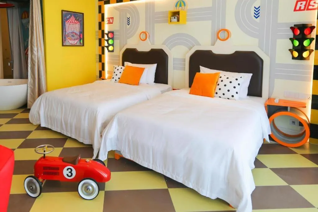 Bed in Mangrove Tree Resort World Qingdao