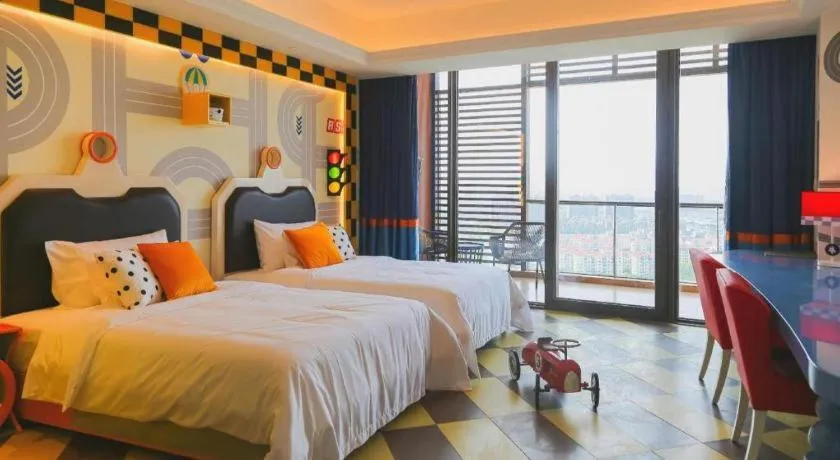 Bed in Mangrove Tree Resort World Qingdao