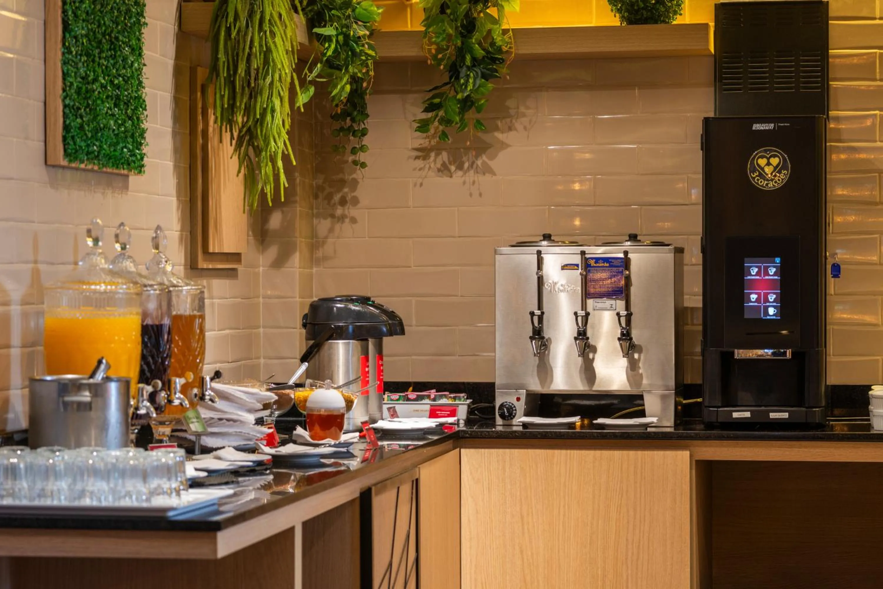 Breakfast in Hotel Laghetto Stilo Centro