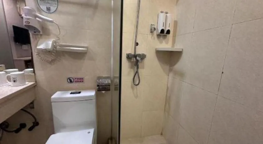 GreenTree Inn Shenzhen Guanggang Port Futian South Road Express Hotel