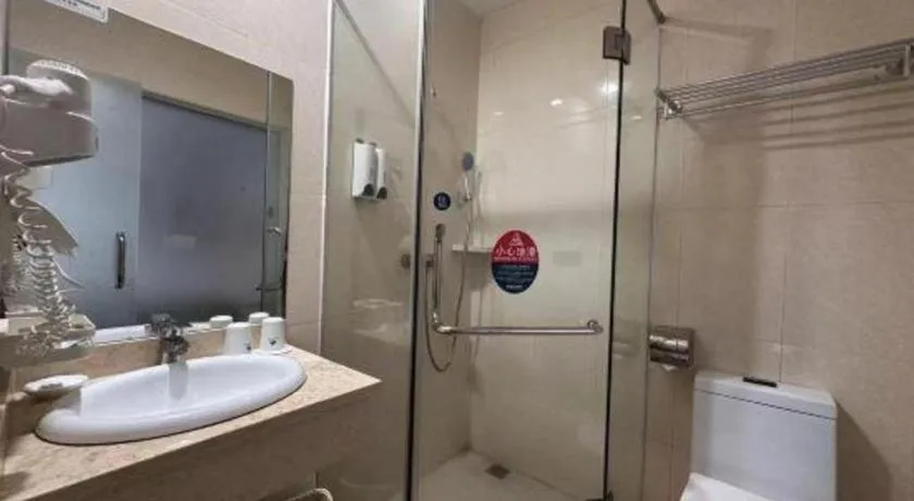 GreenTree Inn Shenzhen Guanggang Port Futian South Road Express Hotel