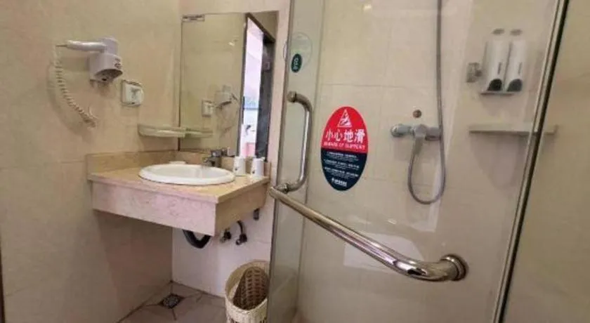 GreenTree Inn Shenzhen Guanggang Port Futian South Road Express Hotel