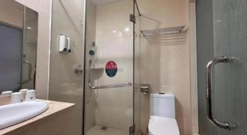 GreenTree Inn Shenzhen Guanggang Port Futian South Road Express Hotel