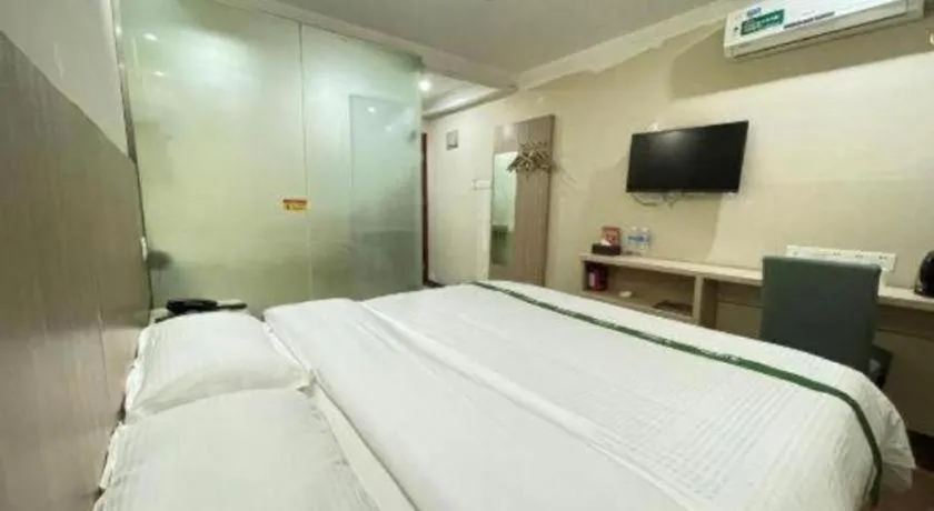 Bed in GreenTree Inn Shenzhen Guanggang Port Futian South Road Express Hotel