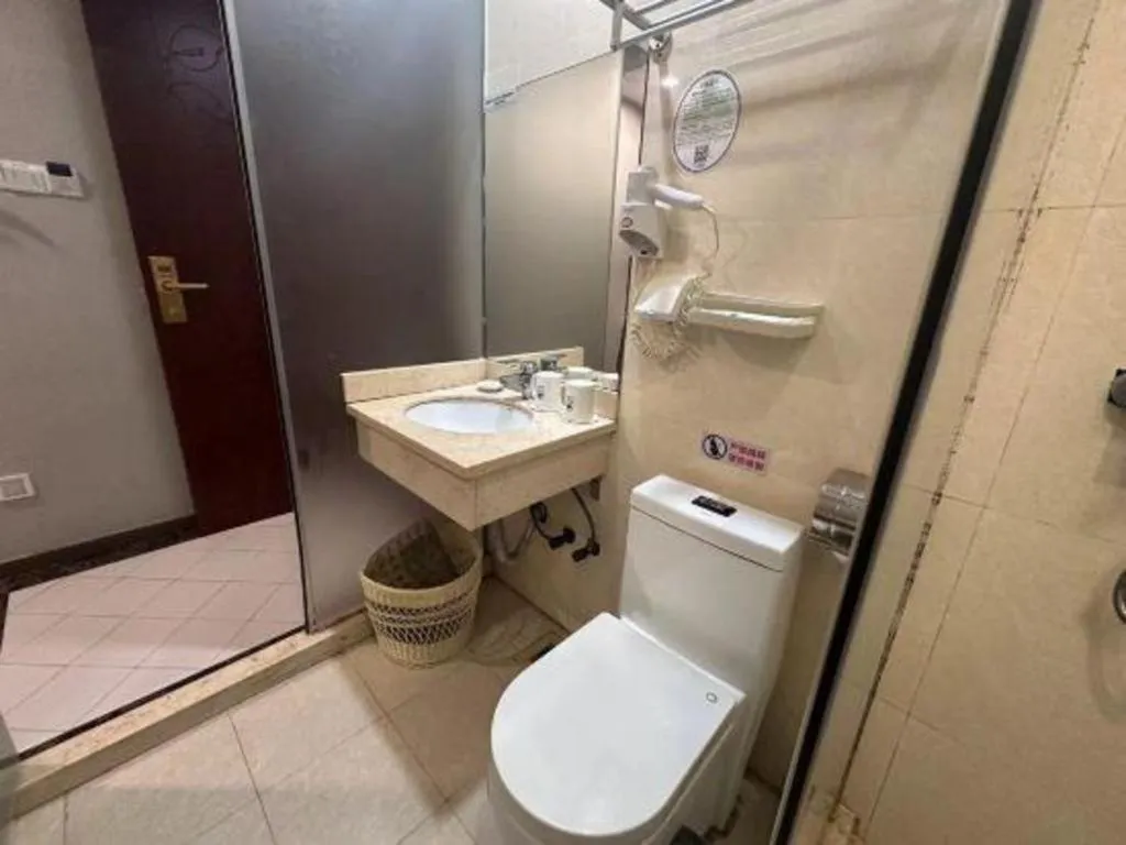 GreenTree Inn Shenzhen Guanggang Port Futian South Road Express Hotel