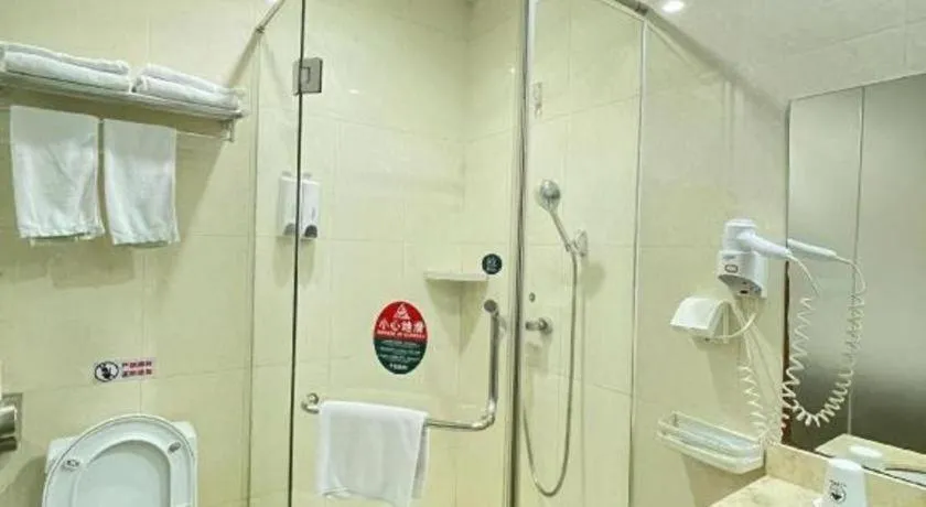 GreenTree Inn Shenzhen Guanggang Port Futian South Road Express Hotel