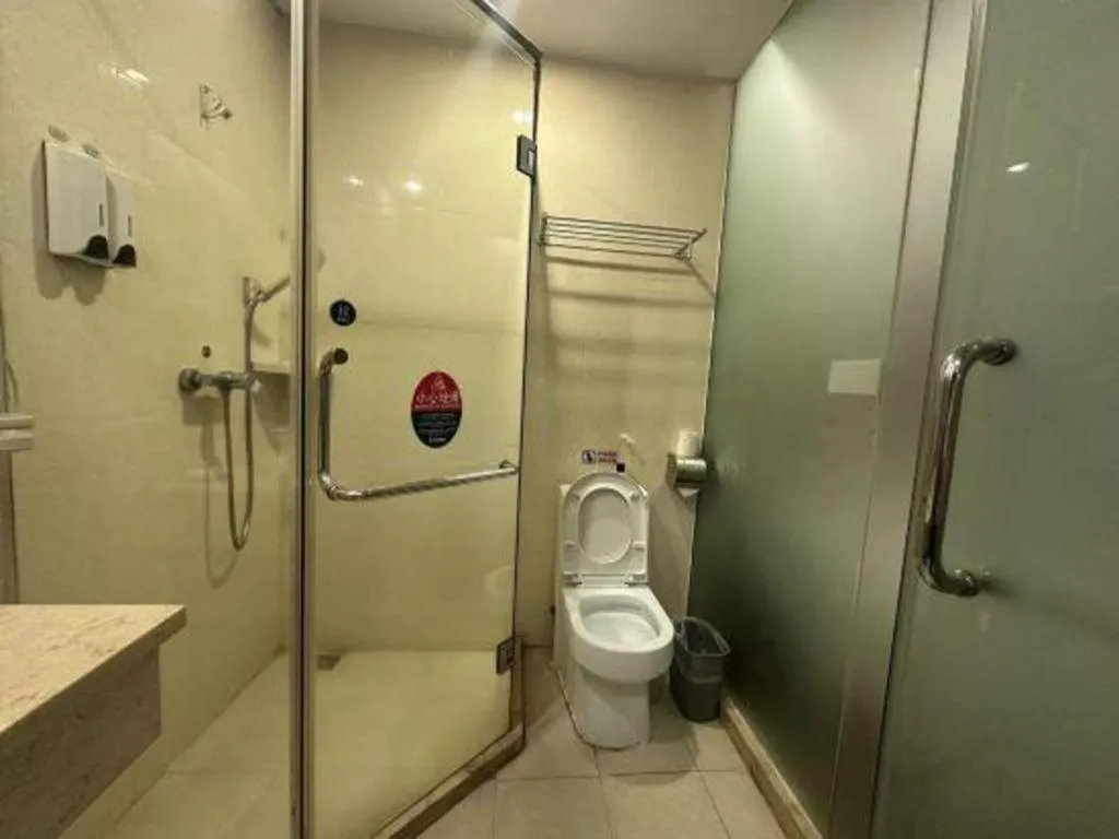 GreenTree Inn Shenzhen Guanggang Port Futian South Road Express Hotel