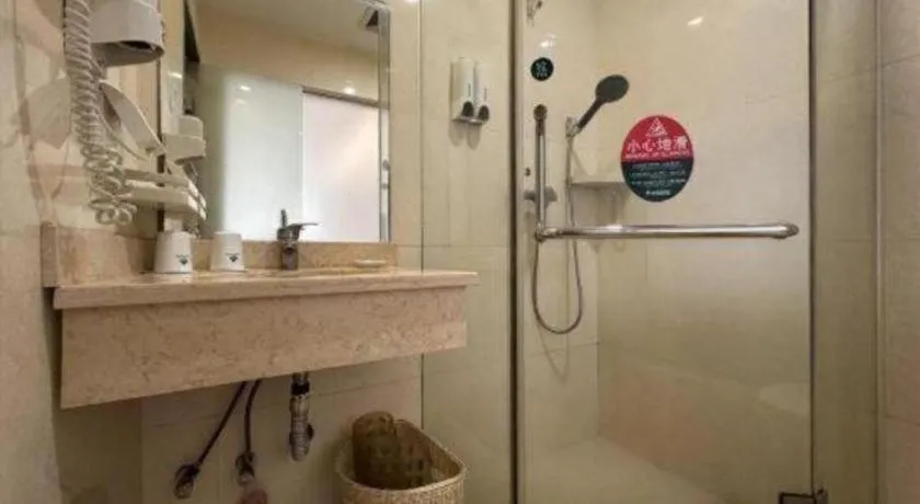 GreenTree Inn Shenzhen Guanggang Port Futian South Road Express Hotel