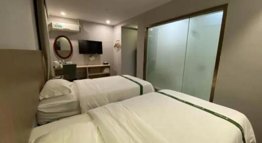 Bed in GreenTree Inn Shenzhen Guanggang Port Futian South Road Express Hotel