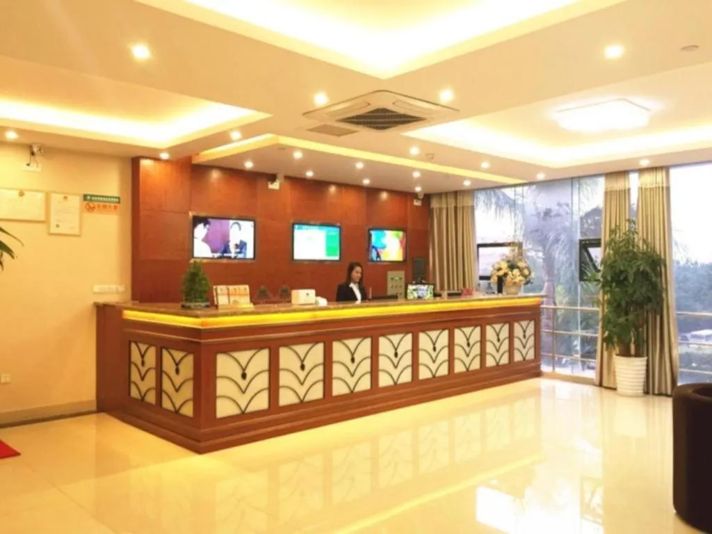 GreenTree Inn Shenzhen Guanggang Port Futian South Road Express Hotel
