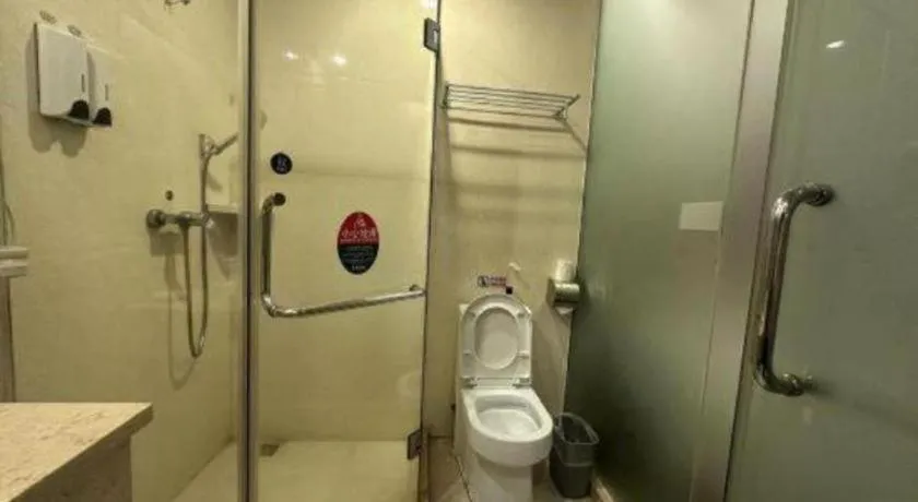 GreenTree Inn Shenzhen Guanggang Port Futian South Road Express Hotel