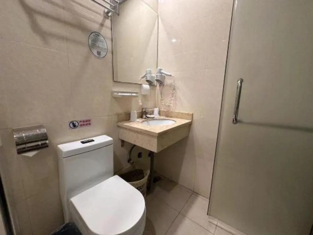 GreenTree Inn Shenzhen Guanggang Port Futian South Road Express Hotel