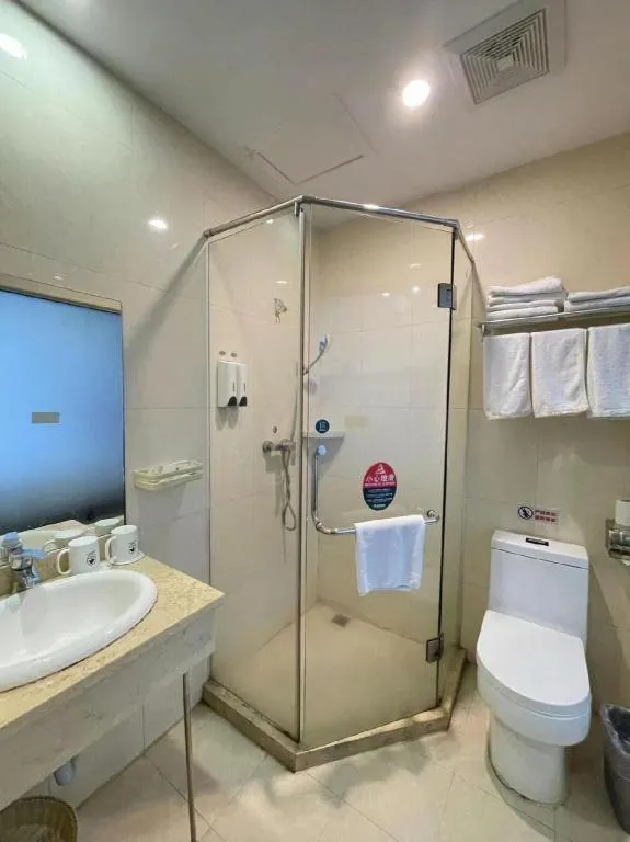 GreenTree Inn Shenzhen Guanggang Port Futian South Road Express Hotel