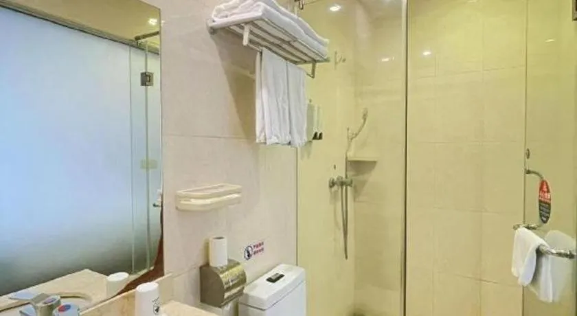 GreenTree Inn Shenzhen Guanggang Port Futian South Road Express Hotel