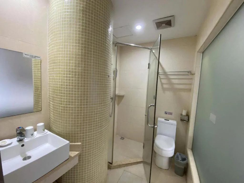 GreenTree Inn Shenzhen Guanggang Port Futian South Road Express Hotel