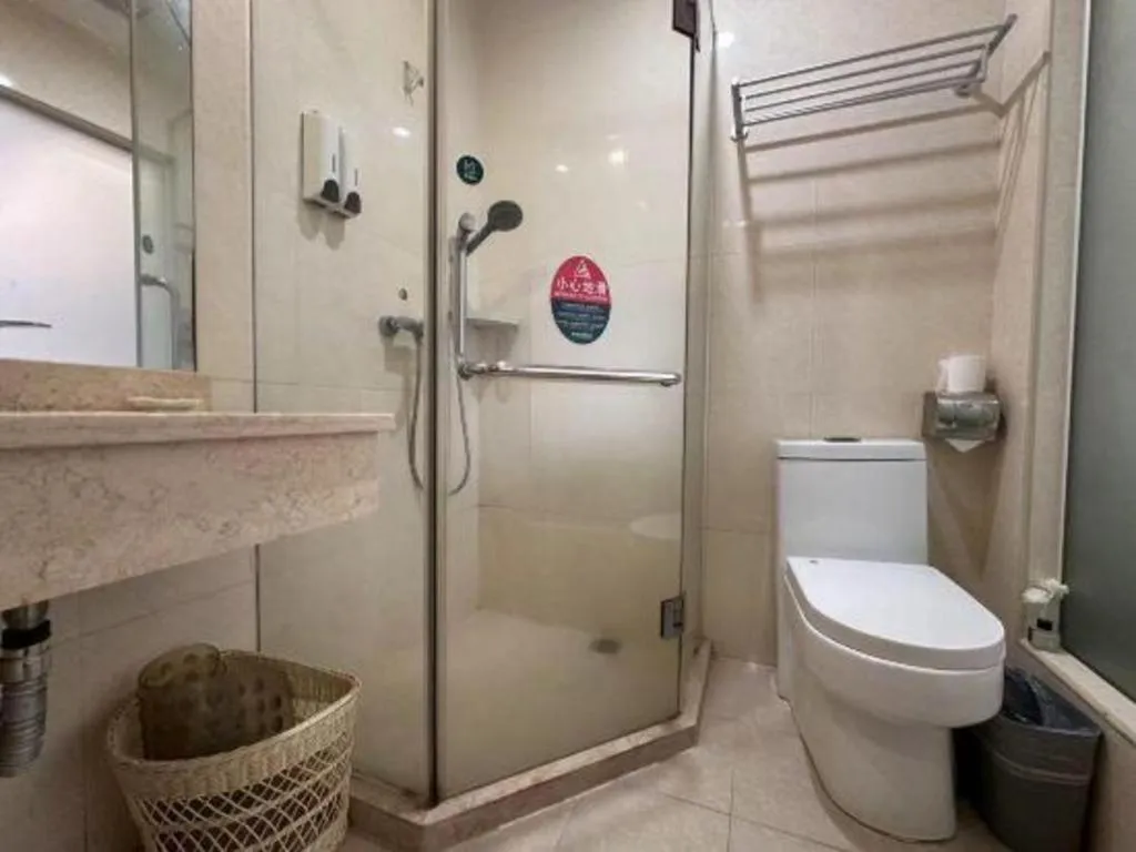 GreenTree Inn Shenzhen Guanggang Port Futian South Road Express Hotel