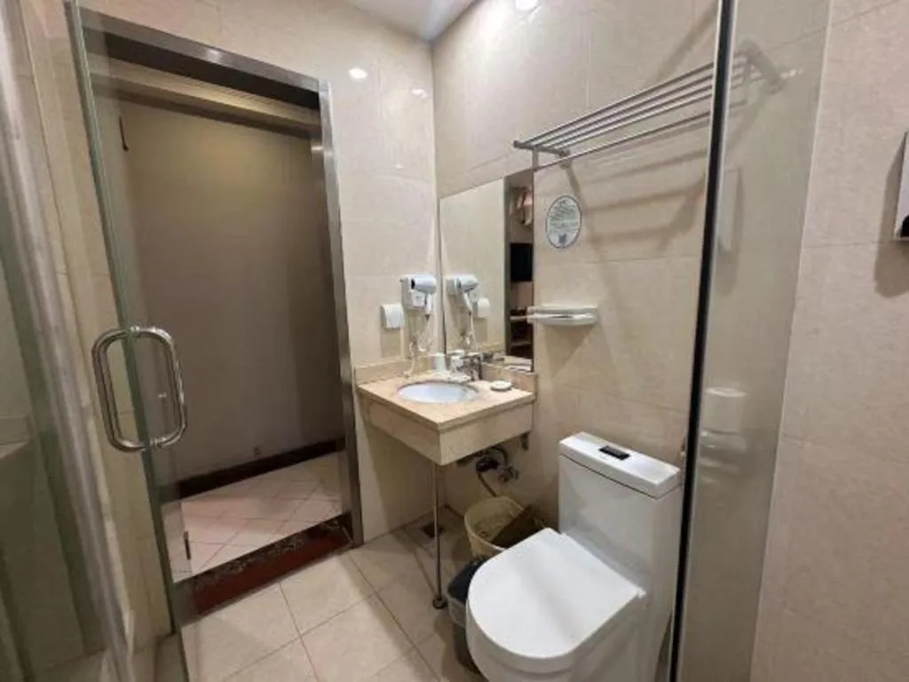 GreenTree Inn Shenzhen Guanggang Port Futian South Road Express Hotel