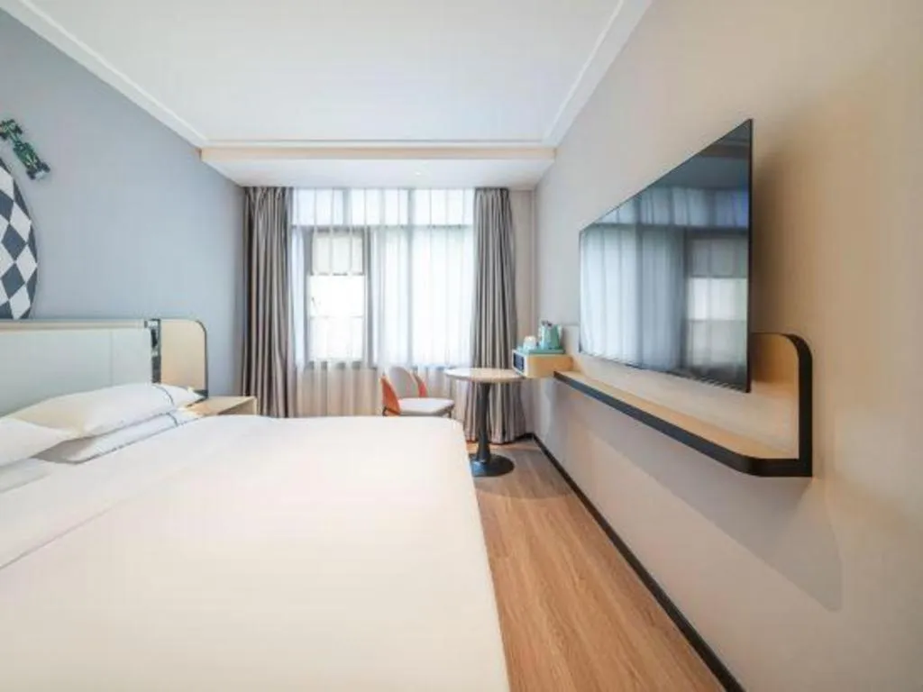 Bed in City Comfort Inn Guangzhou Tiyu West Road Metro Station
