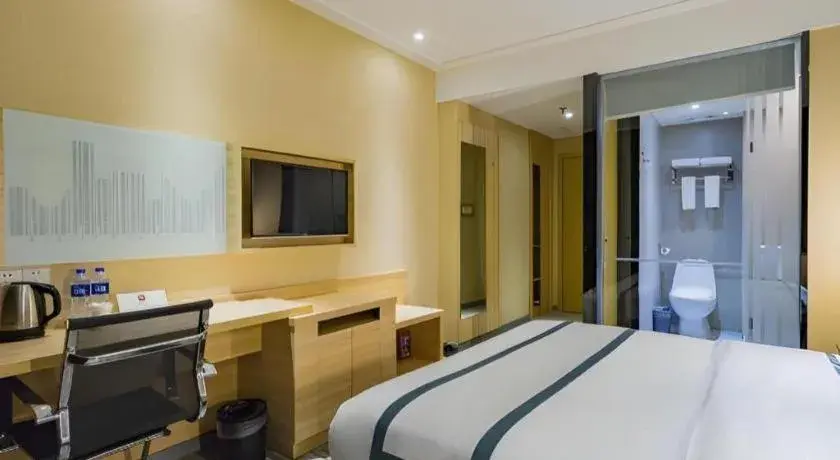 Bed in City Comfort Inn Guangzhou Tiyu West Road Metro Station Bed in City Comfort Inn Guangzhou Tiyu West Road Metro Station