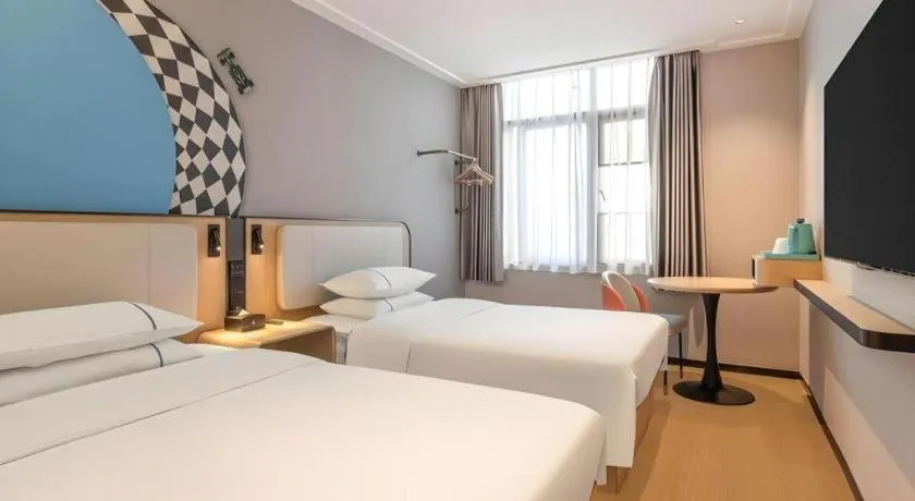 Bed in City Comfort Inn Guangzhou Tiyu West Road Metro Station