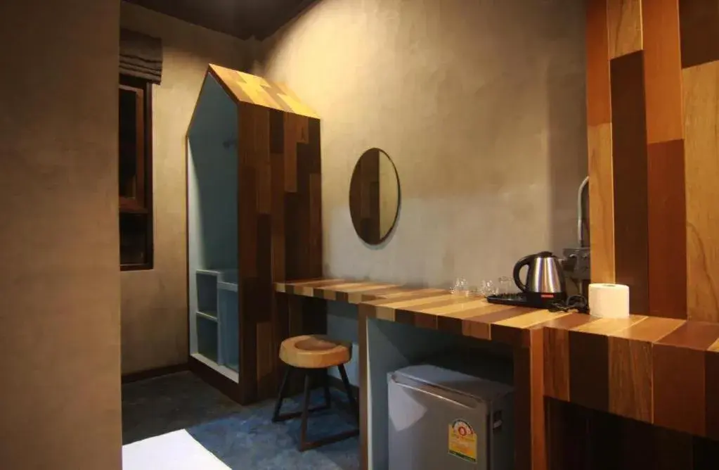 BAANKONPAI BAANKONPAI