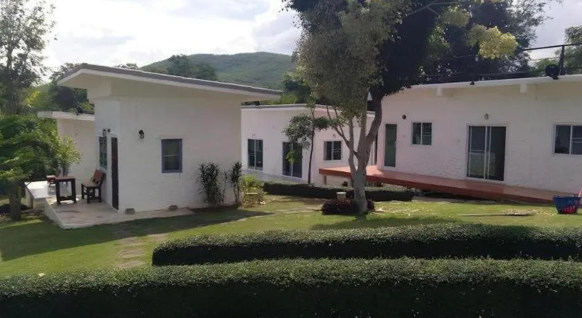 White Rock Resort Pakchong