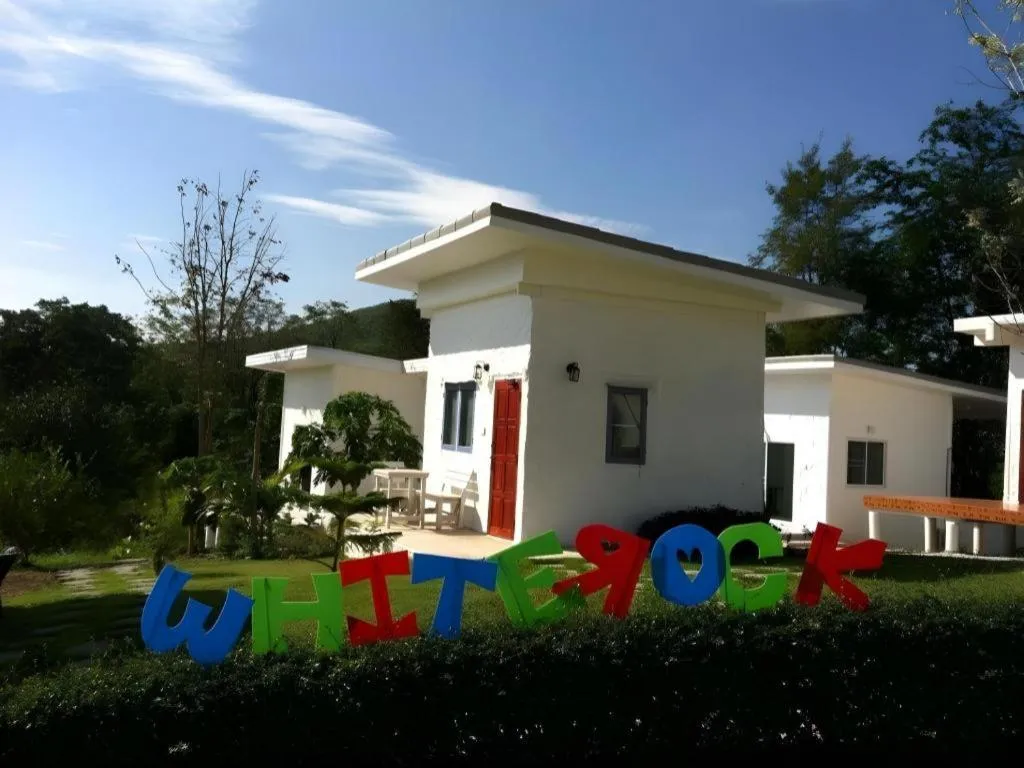 White Rock Resort Pakchong