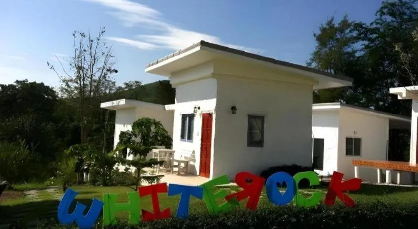 White Rock Resort Pakchong