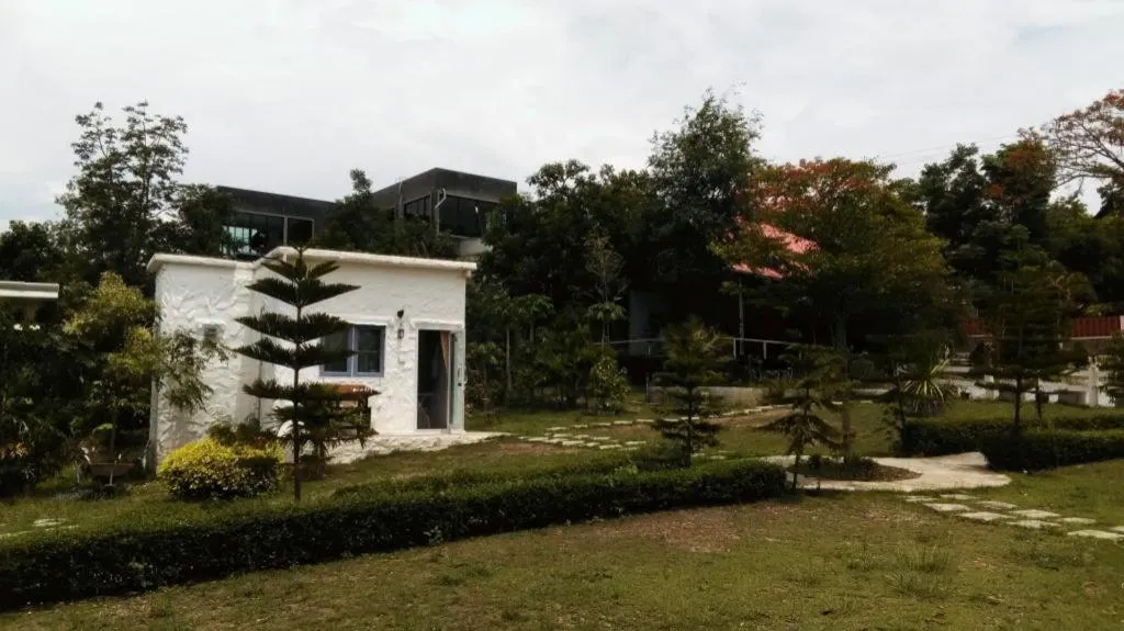 White Rock Resort Pakchong