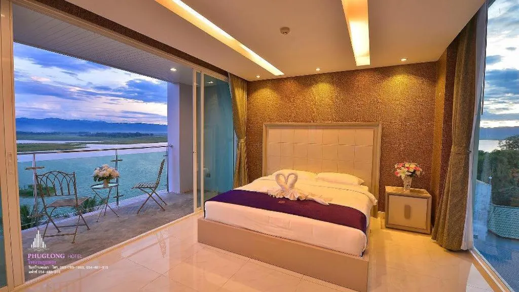 Bed in Phuglong Hotel